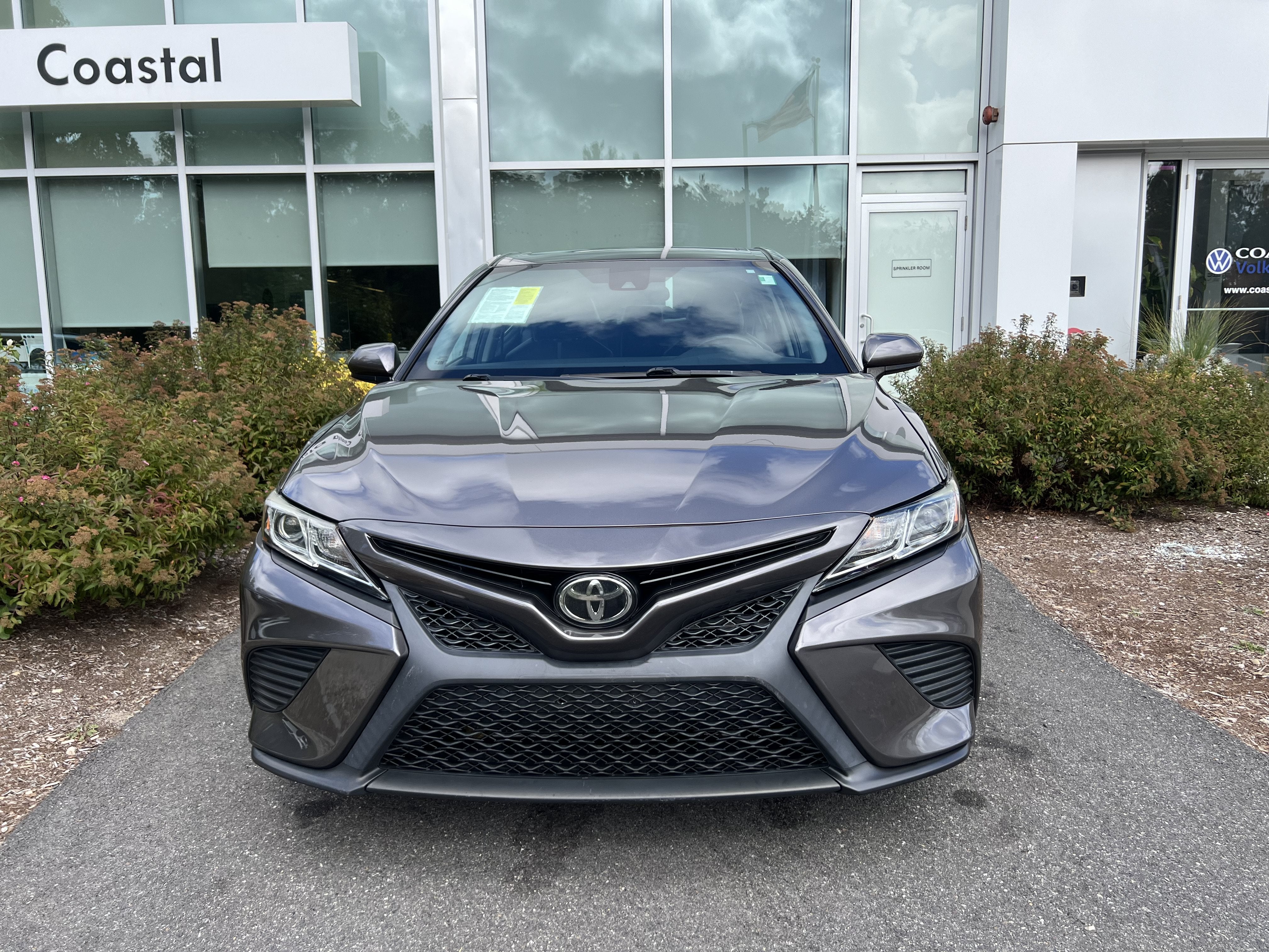Used 2018 Toyota Camry SE with VIN 4T1B11HK8JU130938 for sale in Norwell, MA