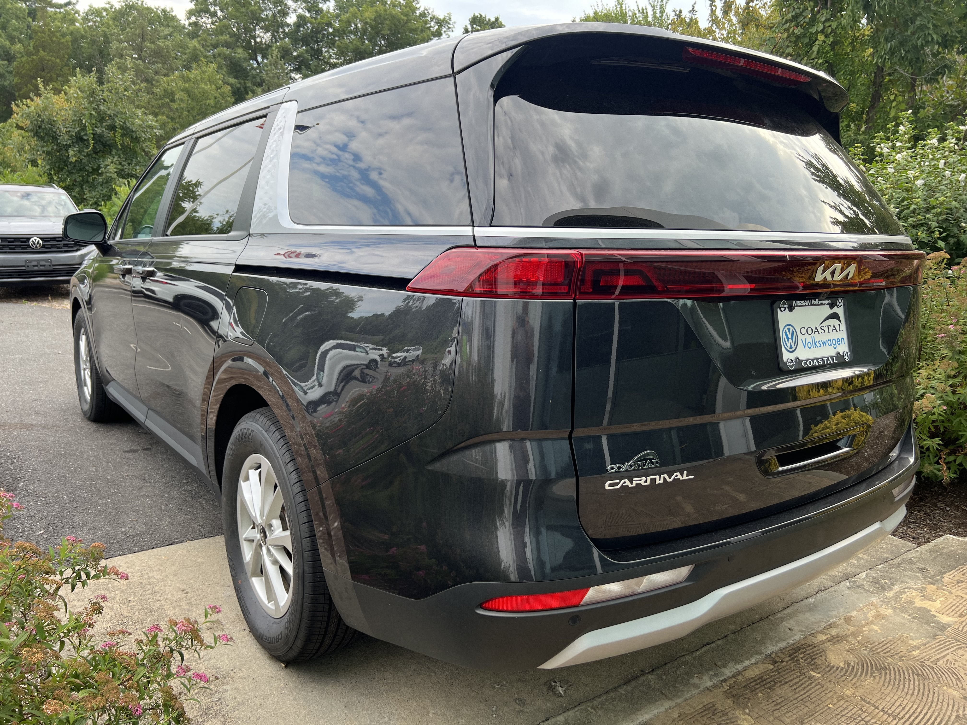 2024 Kia Carnival LX