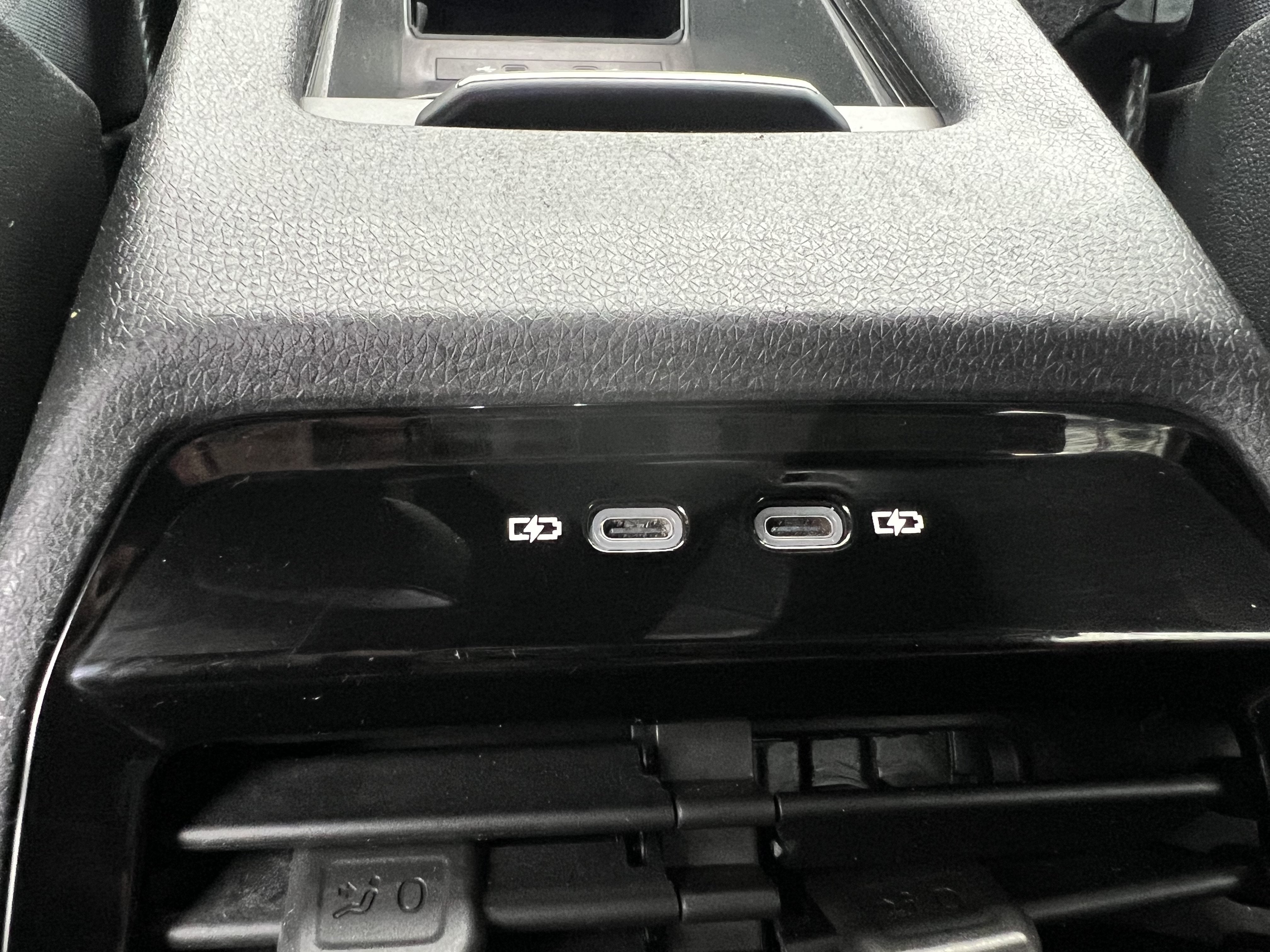 2022 Volkswagen ID.4 Pro